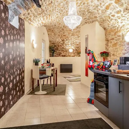 - Paradis De Provence Apartment