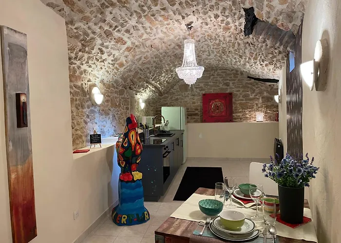 - Paradis De Provence Apartment