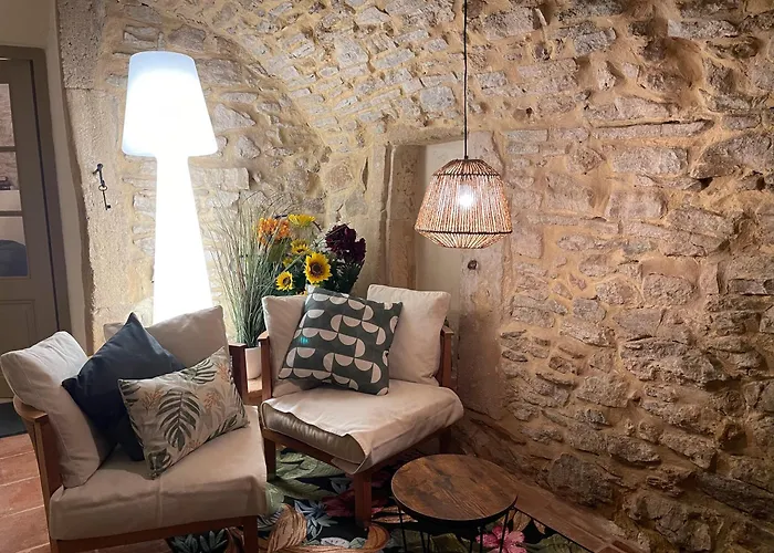 - Paradis De Provence *