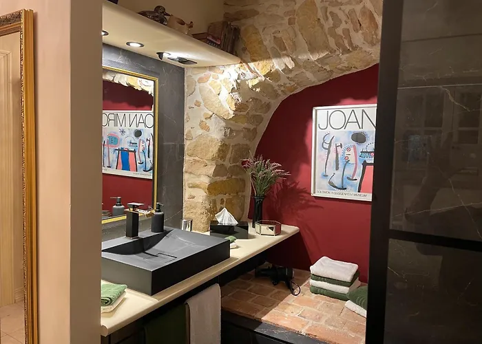 - Paradis De Provence